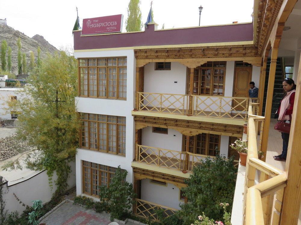 The Auspicious Hotel Λεχ Εξωτερικό φωτογραφία