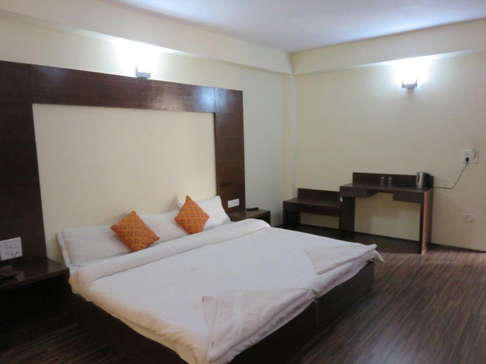 The Auspicious Hotel Λεχ Εξωτερικό φωτογραφία