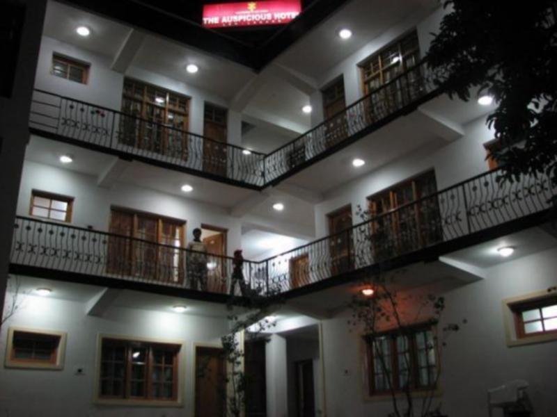 The Auspicious Hotel Λεχ Εξωτερικό φωτογραφία